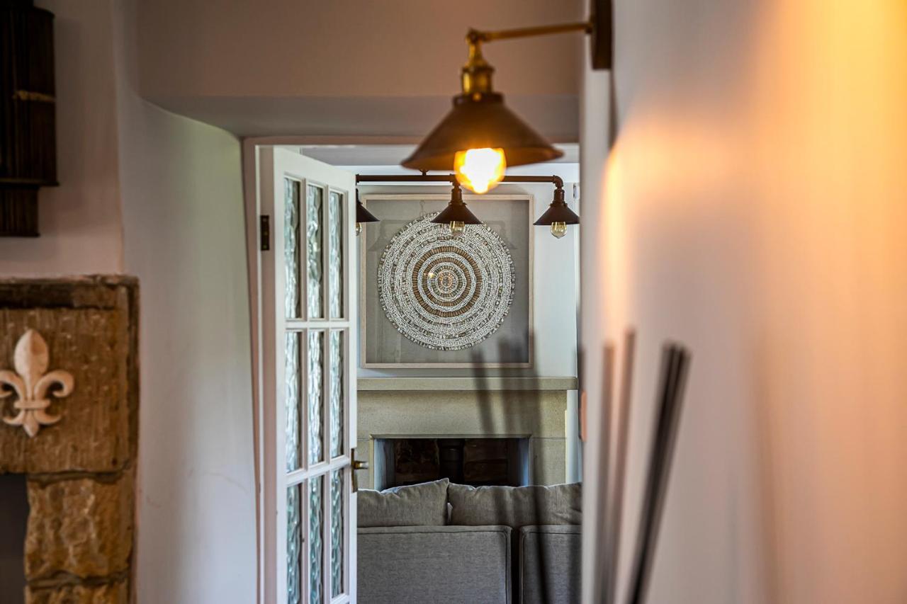 The Belle - A Lovingly Converted Grade II Listed Home From Home In Бейкуел Екстериор снимка